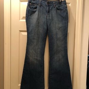 *3/$25* EUC Tilt flare jeans